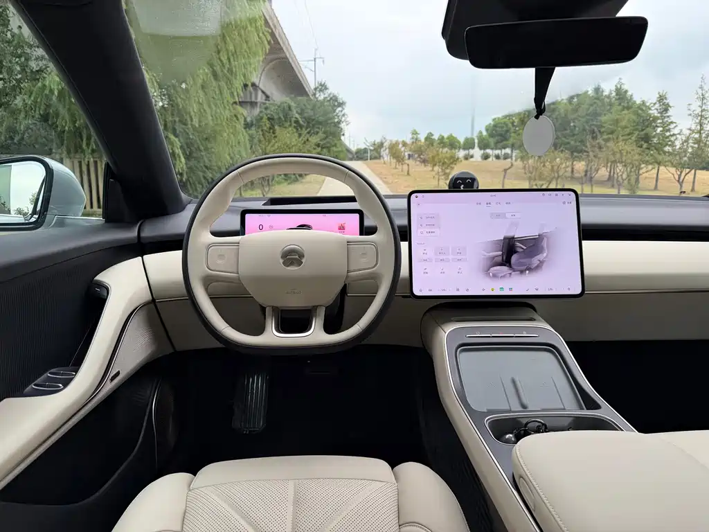 NIO ET5 — миниатюра 8