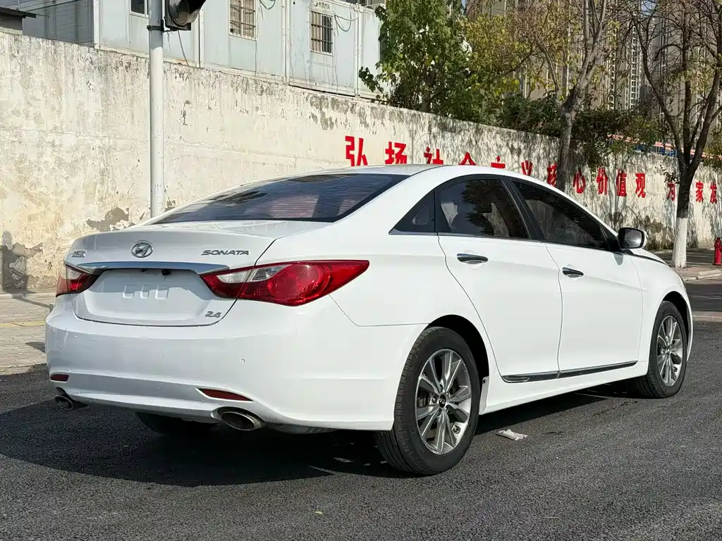 Hyundai Sonata — миниатюра 7