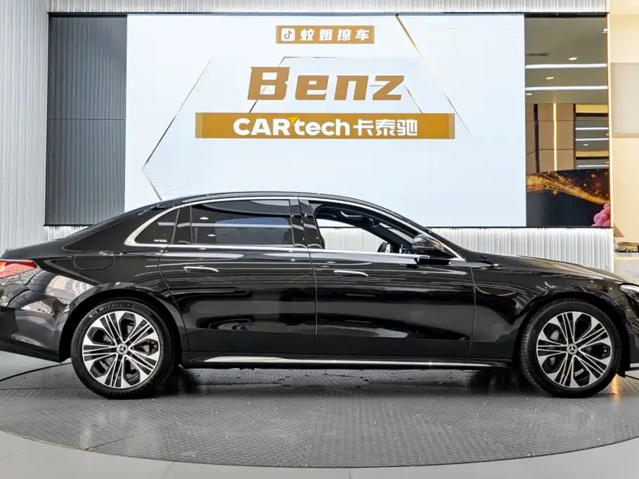 Mercedes-Benz E-Class — миниатюра 4
