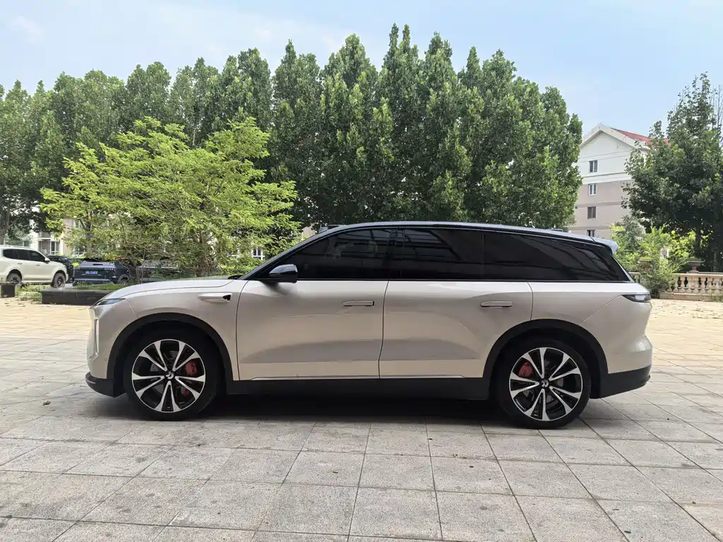 NIO ES8 2023 100kWh