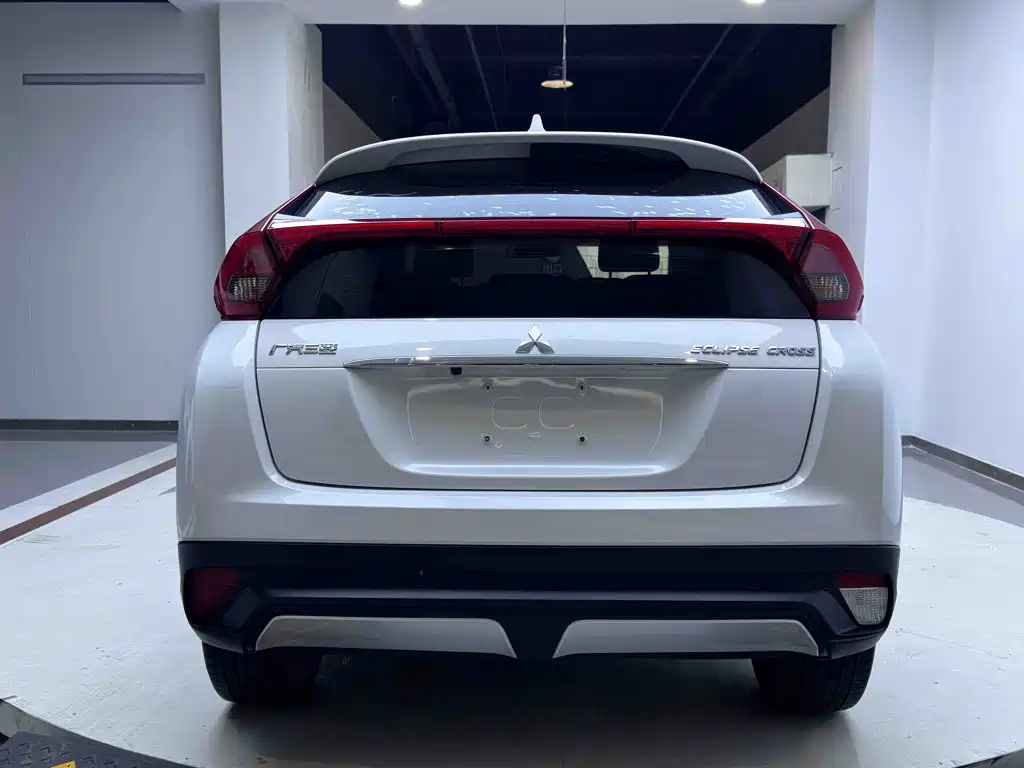 Mitsubishi Eclipse Cross — миниатюра 5