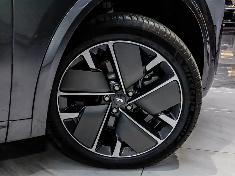 Li Auto L8 2025 Max