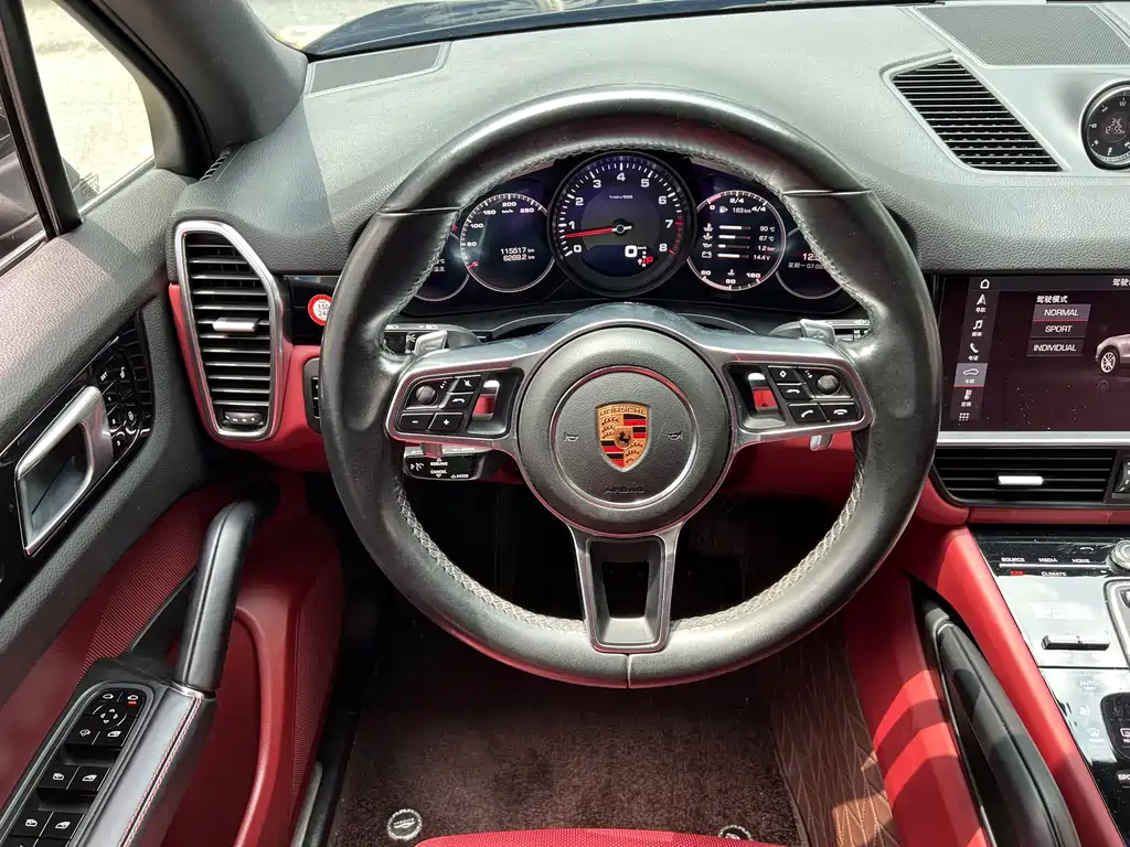 Porsche Cayenne — миниатюра 15
