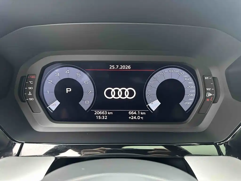 Audi A3 2023 — фото 19