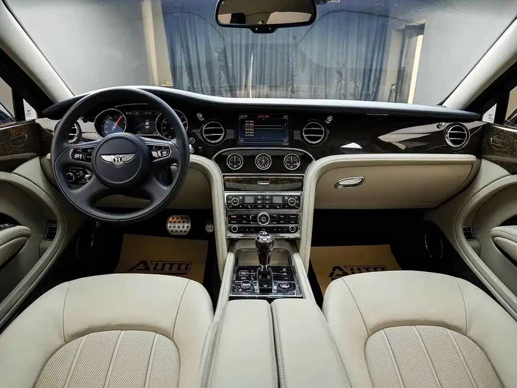 Bentley Mulsanne 6.8T Mulliner Special Edition, фото 10