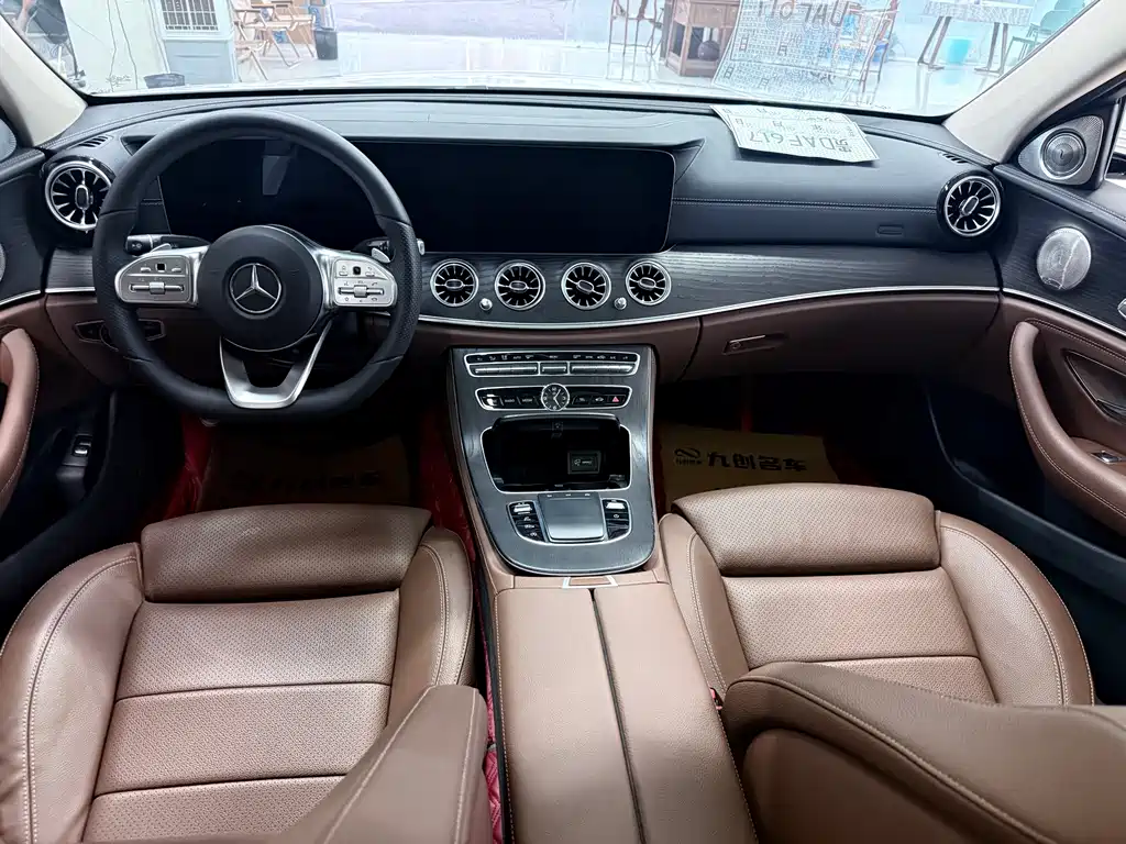 Mercedes-Benz E-Class — миниатюра 15