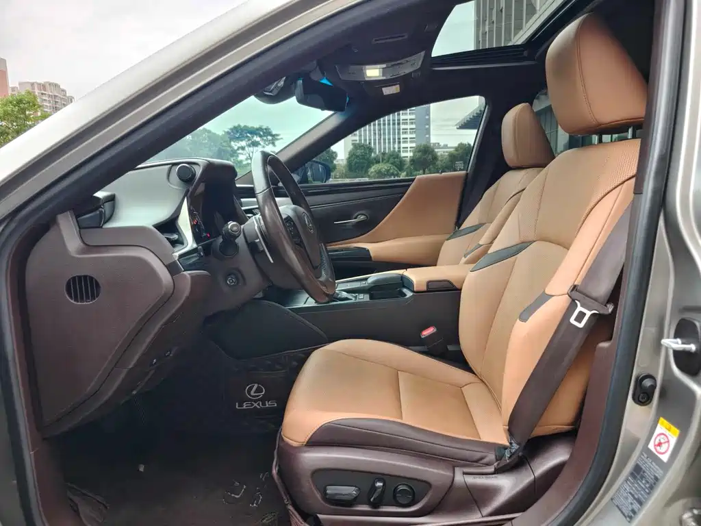 Lexus ES — миниатюра 6