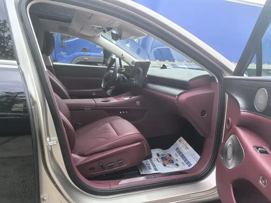 Voyah Passion L L 2026 Ultra