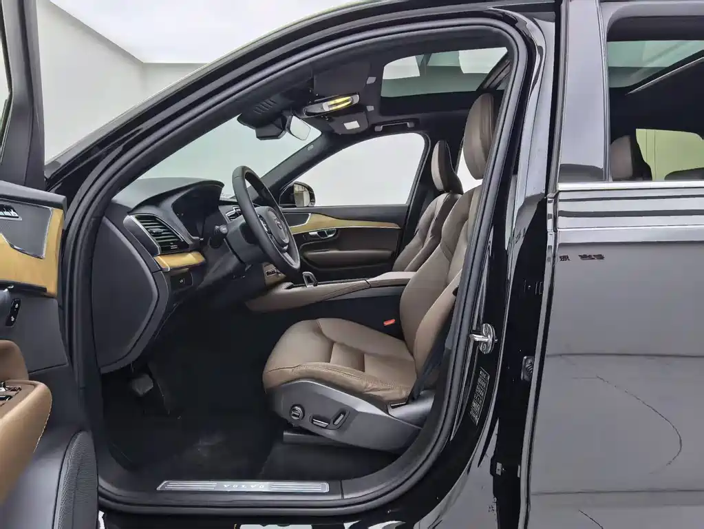 Volvo XC90 — миниатюра 19