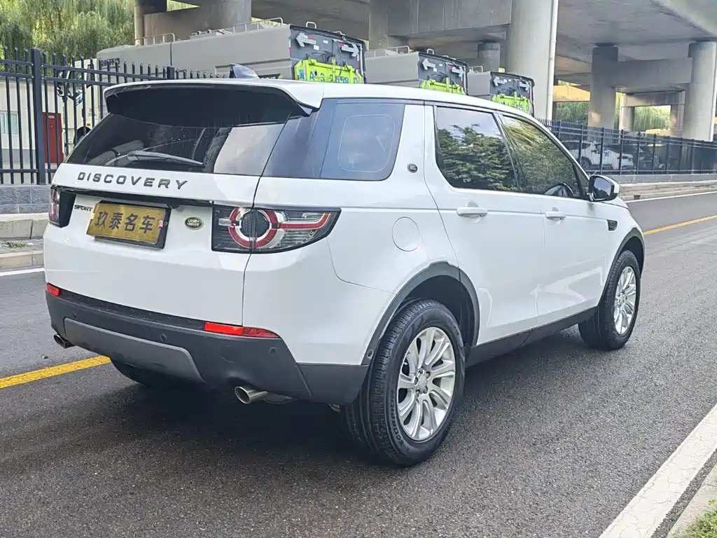 Land Rover Discovery Sport — миниатюра 9