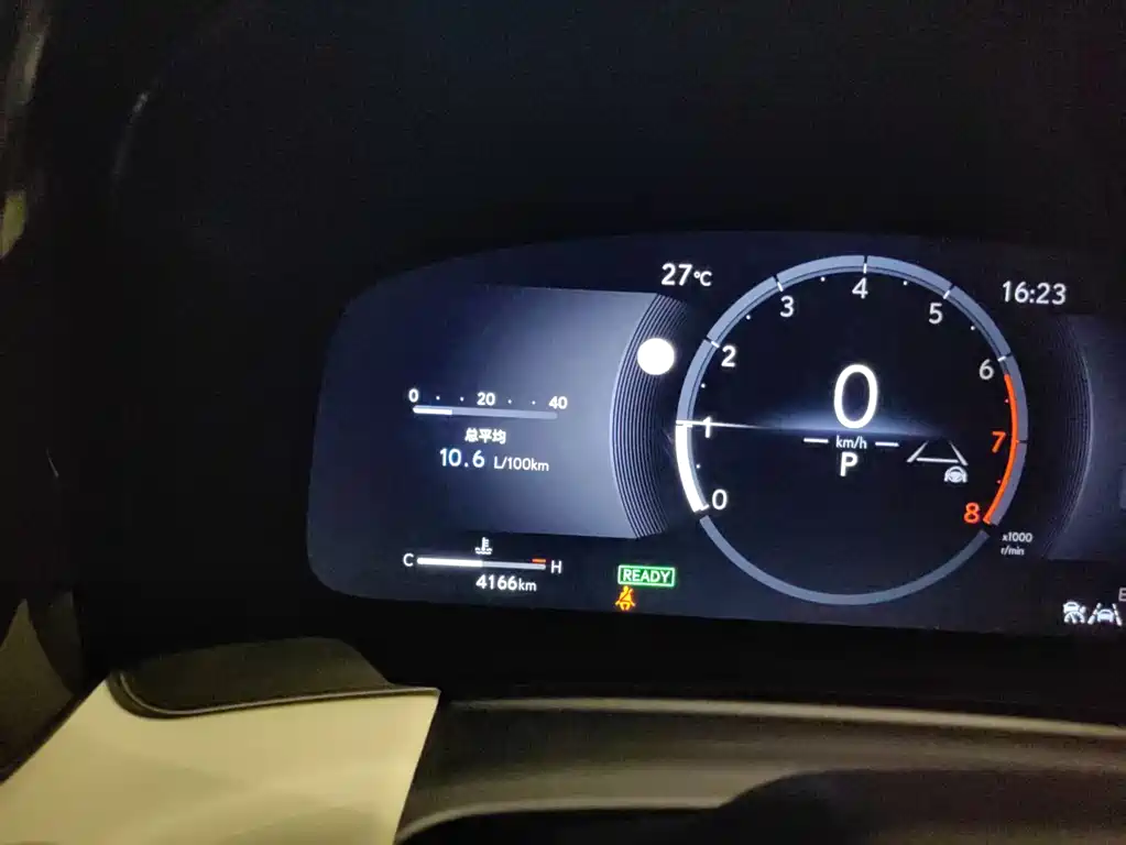 Lexus LM 2023 500h мест
