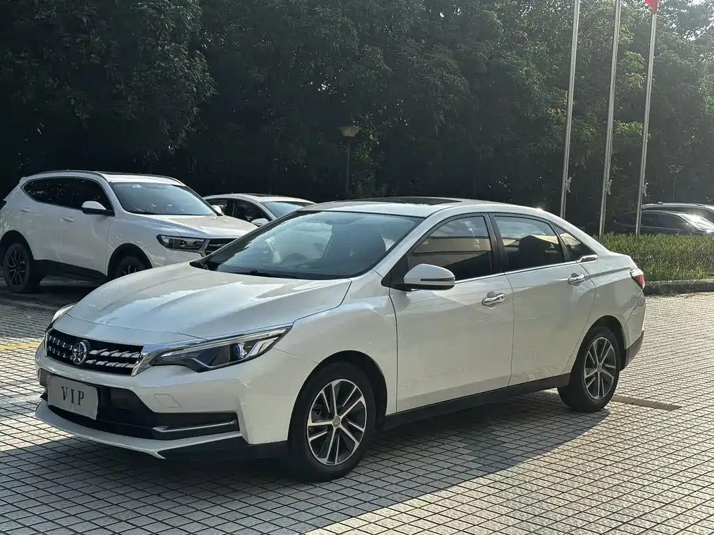 Venucia D60