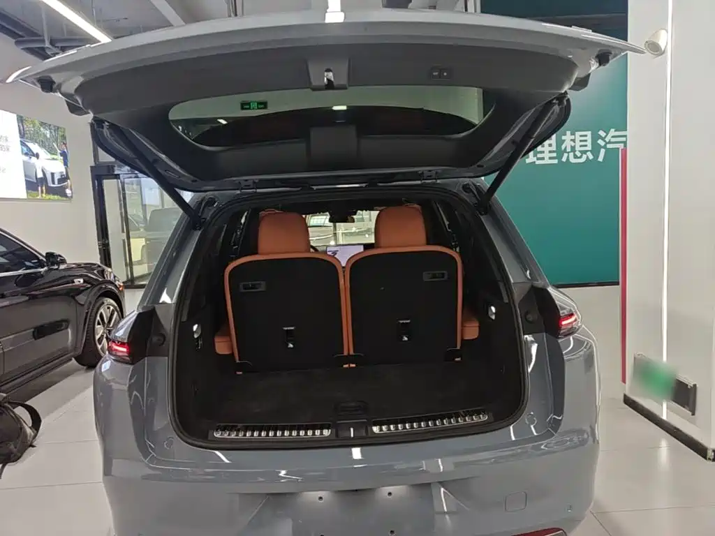 Li Auto Li L8 — миниатюра 19