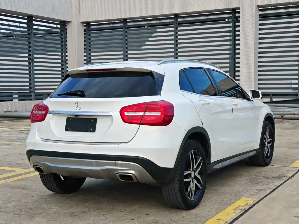 Mercedes-Benz GLA — миниатюра 6
