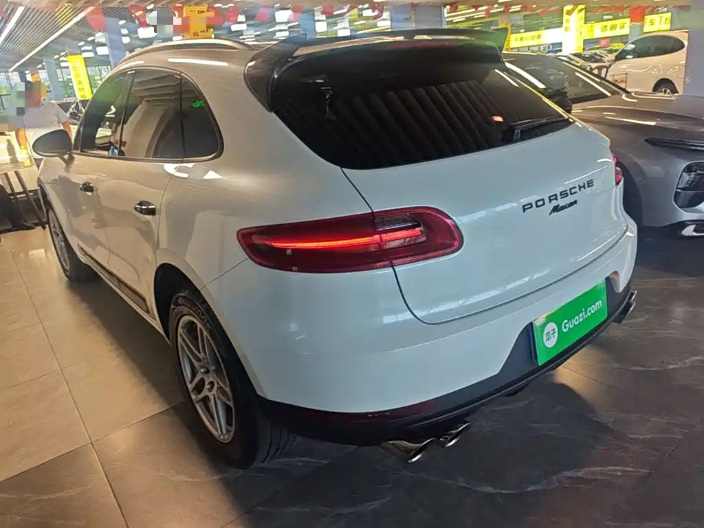 Porsche Macan — миниатюра 5