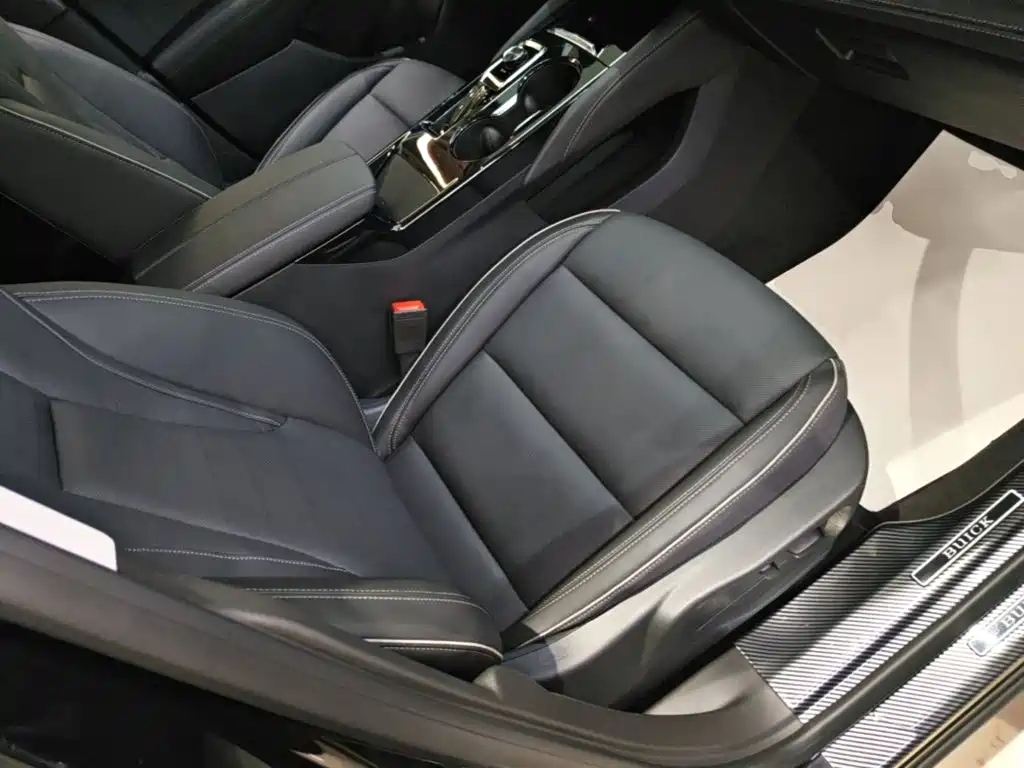 Buick Envision Plus — миниатюра 25