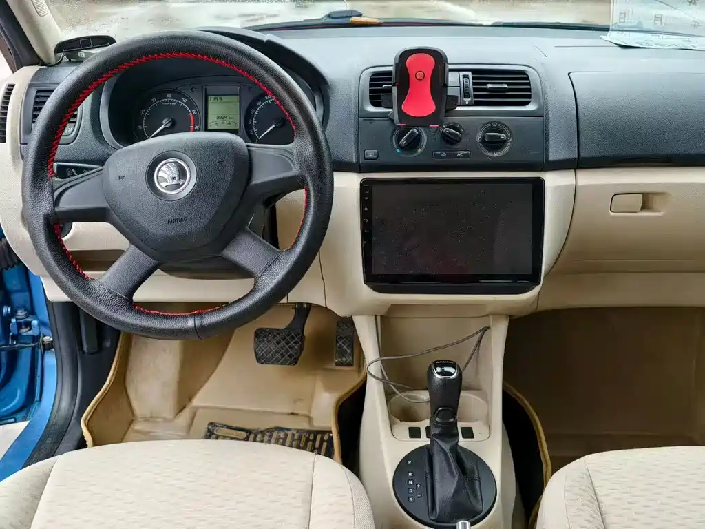 Skoda Fabia — миниатюра 5