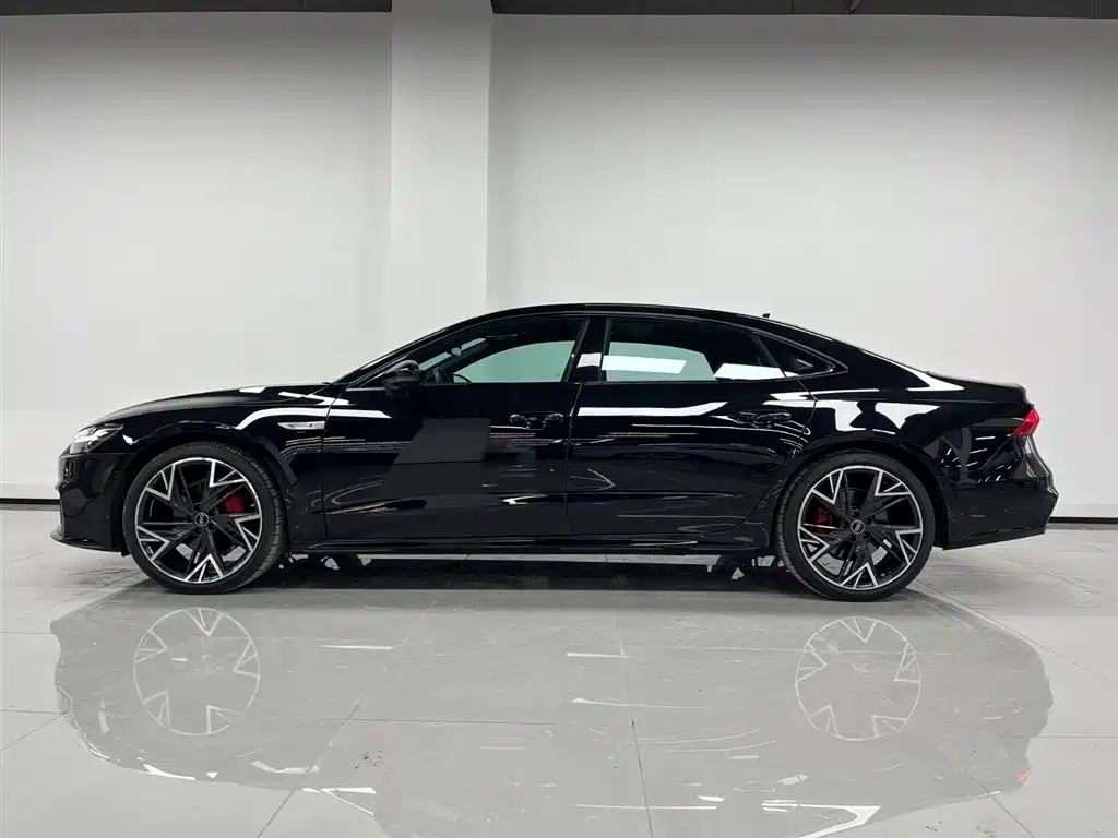 Audi A7L 2024 45 TFSI quattro S-line