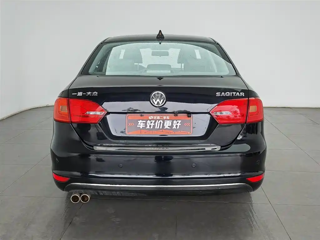 Volkswagen Sagitar 2012 1.6L MT Comfort