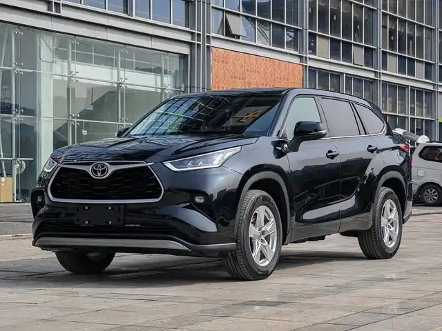 TOYOTA HIGHLANDER 2026