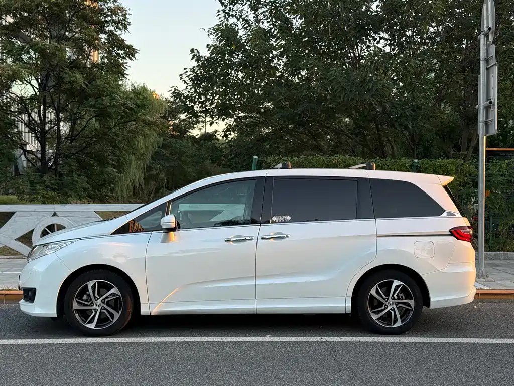 Honda Odyssey — миниатюра 3