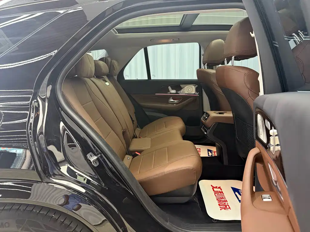 Mercedes-Benz GLE (Import) — миниатюра 19