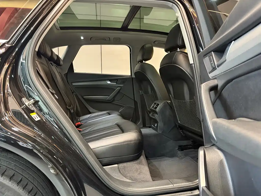 Audi Q5L — миниатюра 11