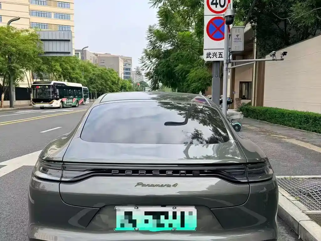 Porsche Panamera Hybrid — миниатюра 4