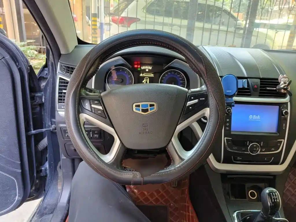Geely Emgrand — миниатюра 11