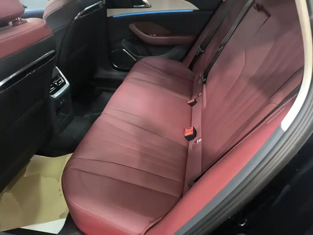 Hongqi Hongqi H5 — миниатюра 17