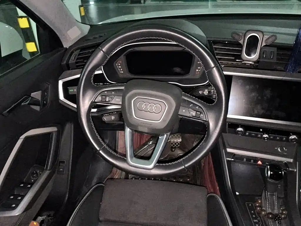 Audi Q3 2022 35 TFSI