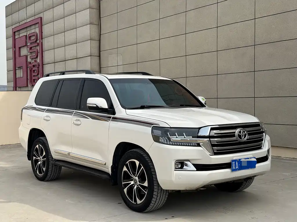 Toyota Land Cruiser — миниатюра 3