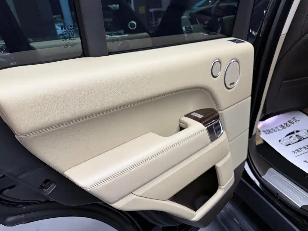 Land Rover Range Rover — миниатюра 23