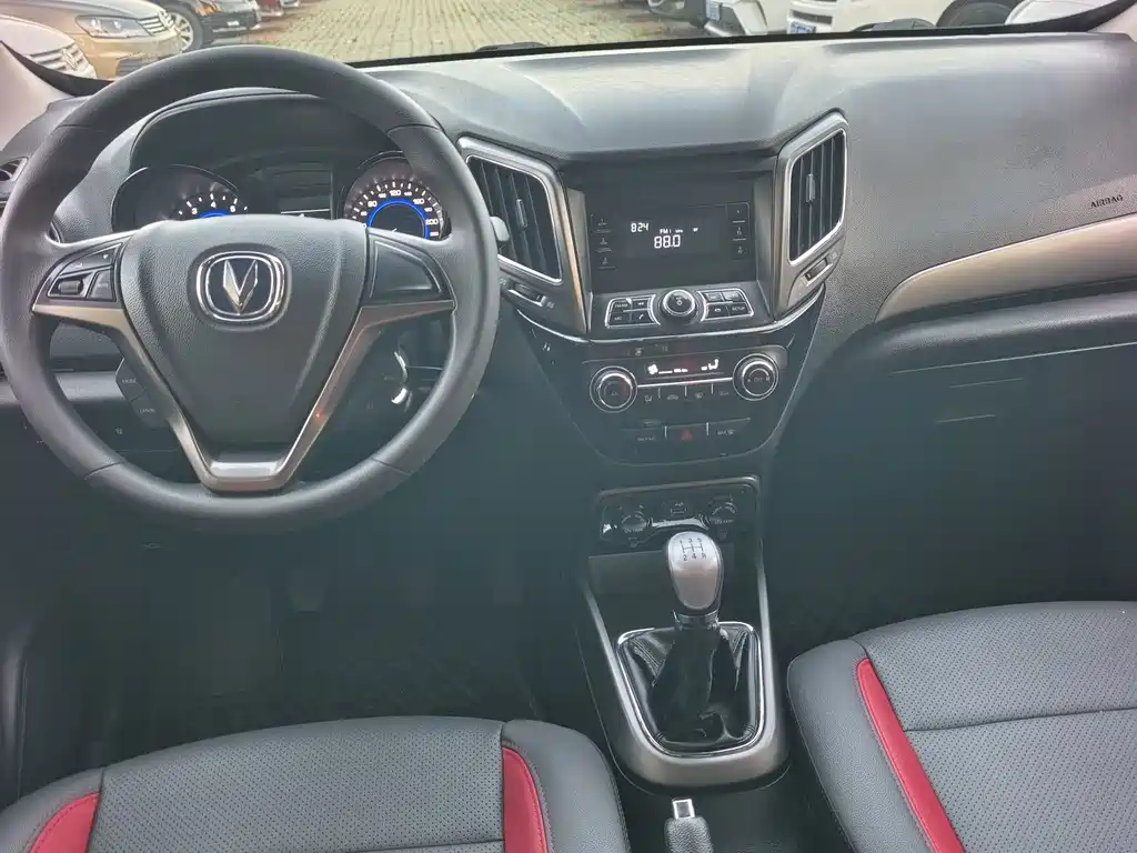 Changan CS15 — миниатюра 5