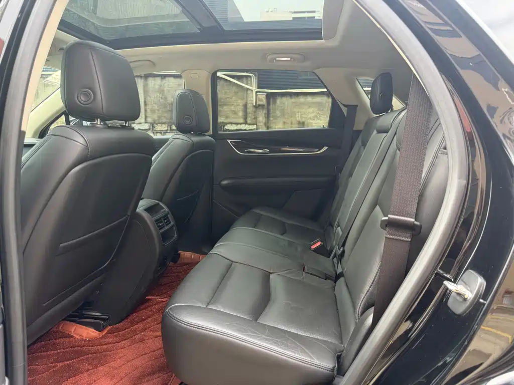 Cadillac XT5 — миниатюра 5