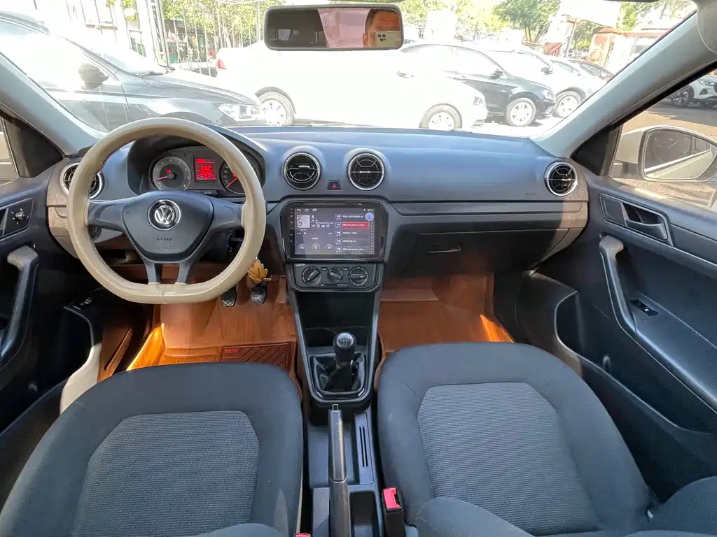 Volkswagen Jetta — миниатюра 6
