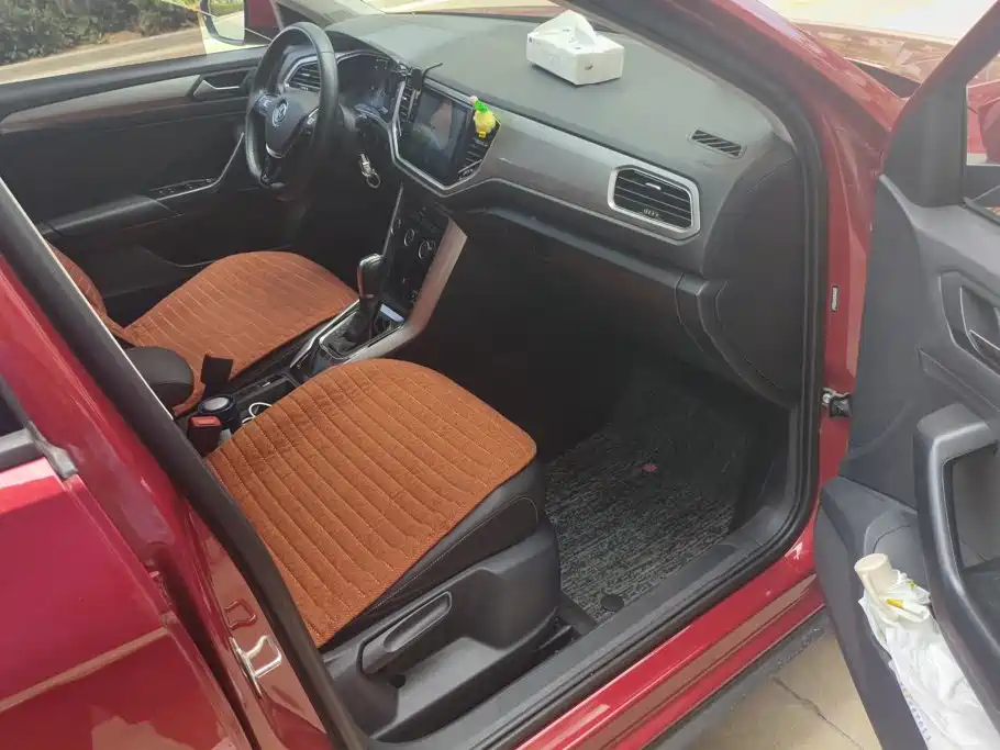 Volkswagen T-Roc — миниатюра 8