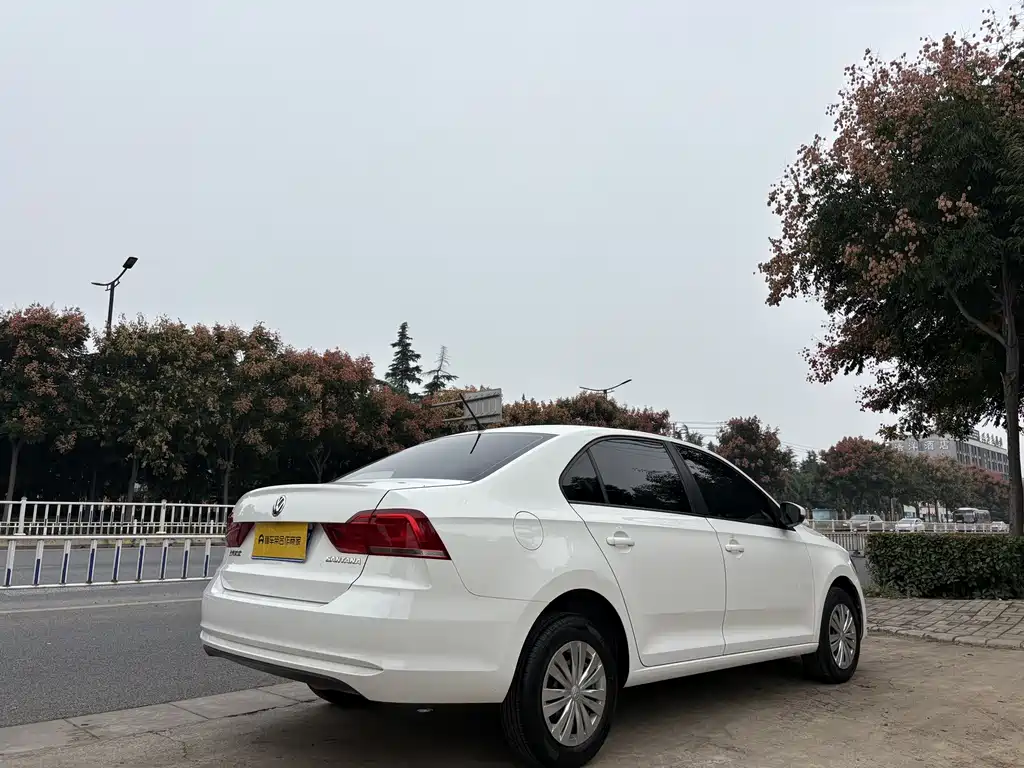Volkswagen Santana — миниатюра 3
