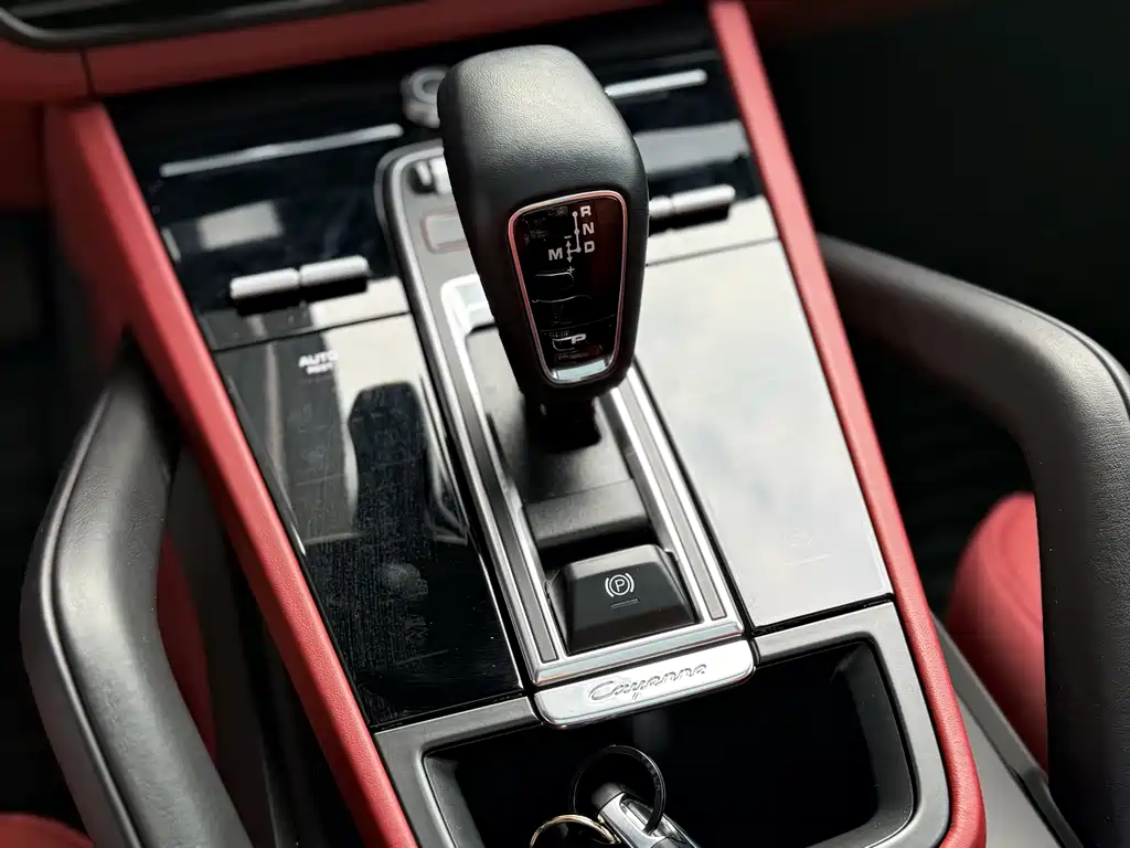 PORSCHE CAYENNE NEW ENERGY