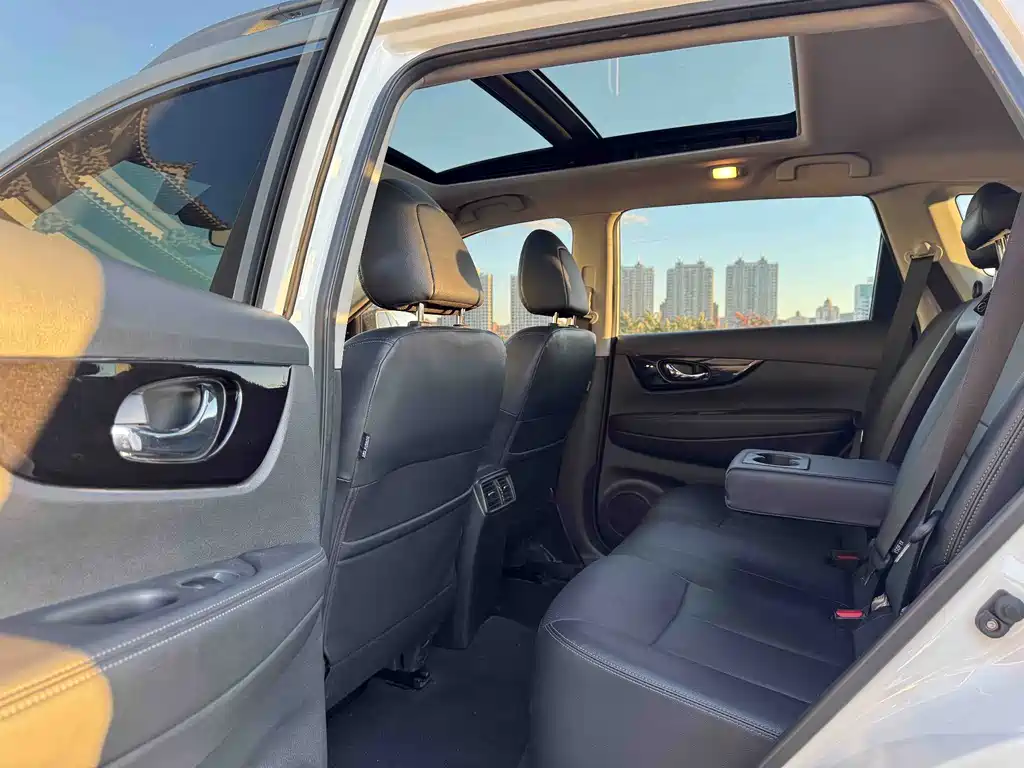 Nissan X-Trail — миниатюра 8