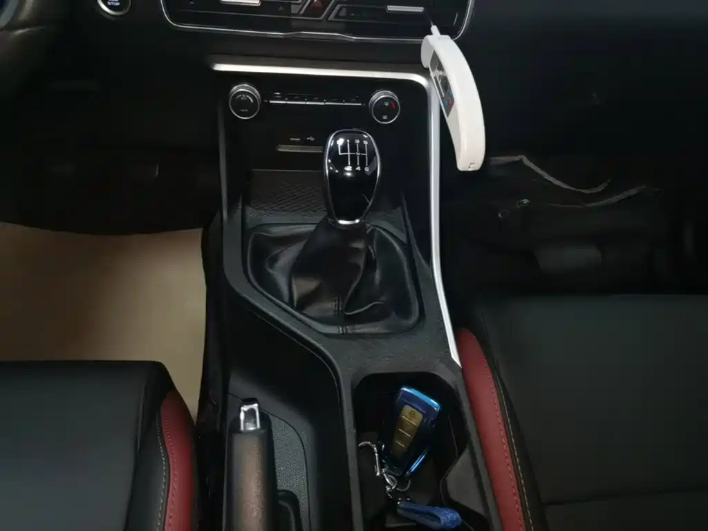 Geely Binyue — миниатюра 14