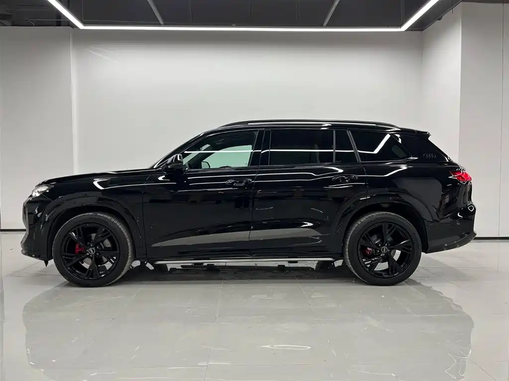 Audi Q6 2024 45 TFSI quattro 6 мест