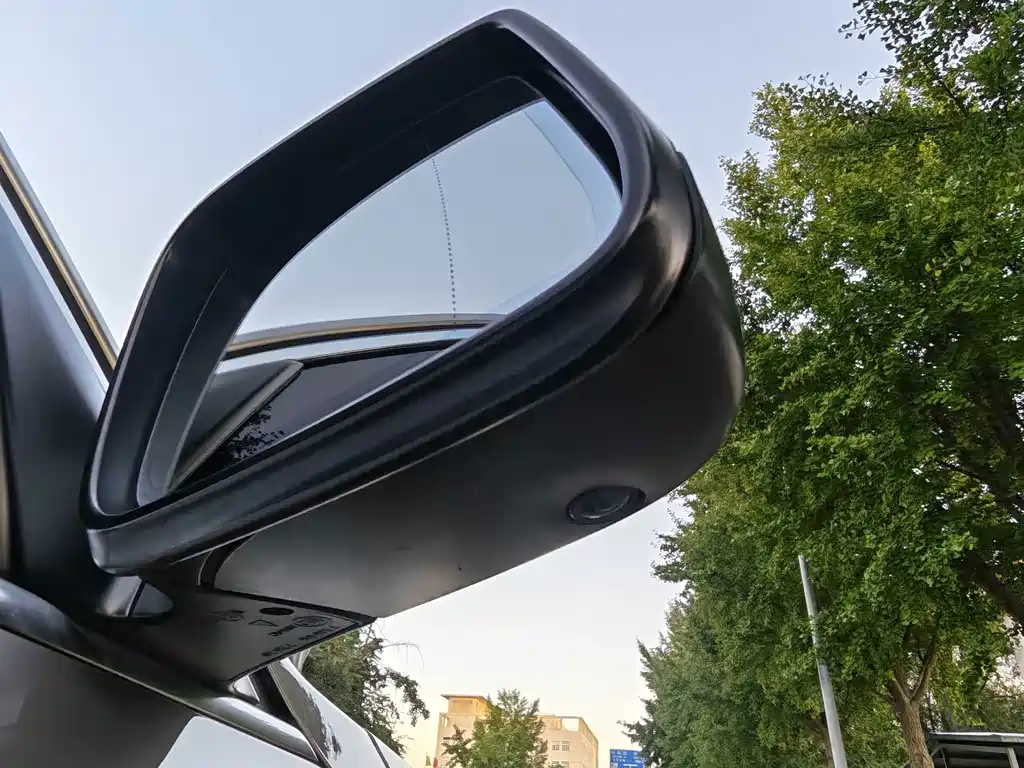 BMW 7 Series — миниатюра 37