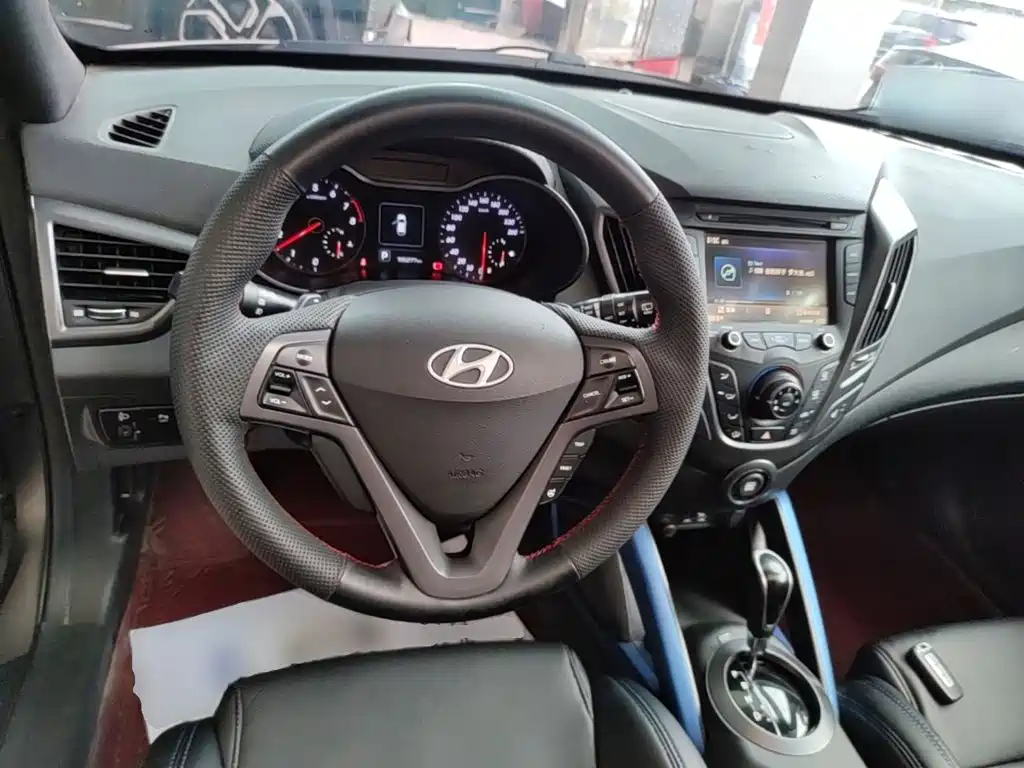 Hyundai Veloster — миниатюра 11