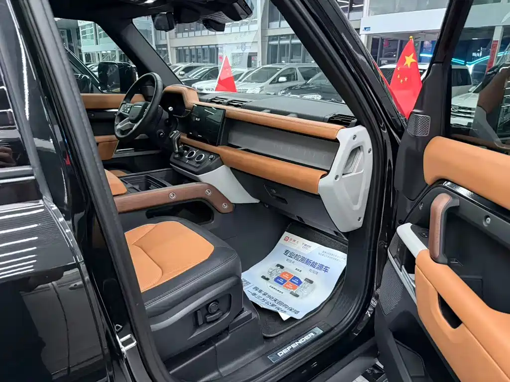 Land Rover Defender — миниатюра 6