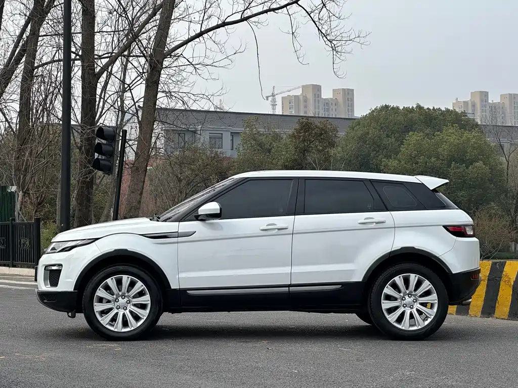 Land Rover Range Rover Evoque 2016 2.0T SE