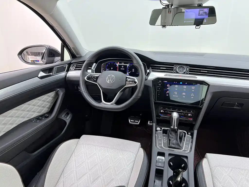 Volkswagen Magotan — миниатюра 4