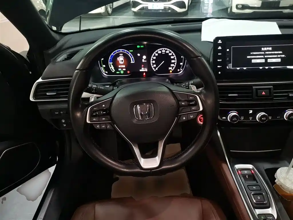 Honda Inspire - фото 7