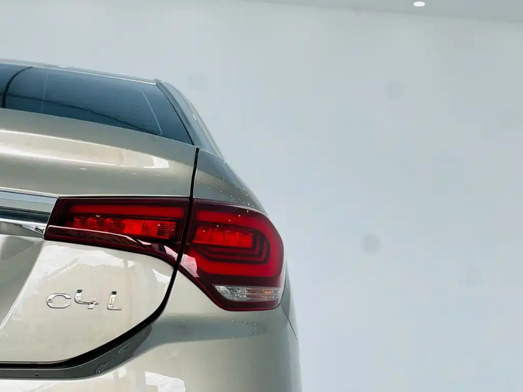 Citroen C4L — миниатюра 11