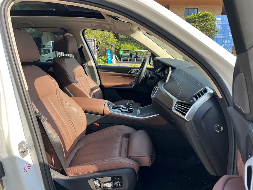 BMW X5 (Import) — миниатюра 11